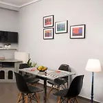 Central Terrace Modern Apartment