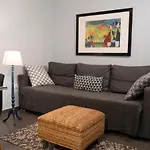 Central Terrace Modern Apartment