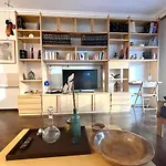 Ilisia Xsoma Flats
