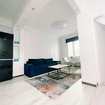 Diamond Apartment