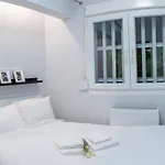 Discover_1 Modern Retreat At The Heart Of The City
