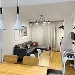 Redstripes Apartment