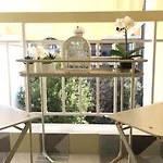 Tiny Deluxe Suite In Kalamaria