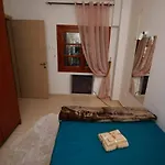 Διαμερισμα Με Κηπο Στο Κεντρο