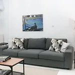 Spacious Luminous Central