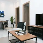 Spacious Luminous Central