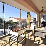Zennova #80 Kastra Apartment