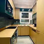 Central Grey Quiet Apartment