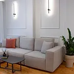 Stylish Modern Classic Apartment