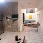 Νησιωτικο Στυλ Διαμερισμα Στο Κεντρο --Island Style-Traditional