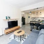 Stylish Urban Getaway By Thesbnb