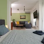 Ladadika Terraza Apt #1