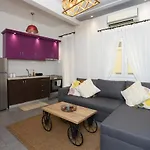 Galerius Arch Apartment