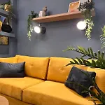The Yellowblue Apartment, Downtown Thessaloniki