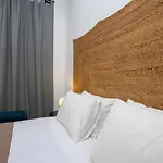 Theodor Cozy Apartment