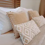 Luxe Boutique With Balcony