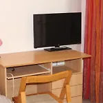 1-Bedroom Apartment Center And City Attractions