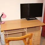 1-Bedroom Apartment Center And City Attractions