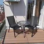 Elegant Studio In The Center Of City.