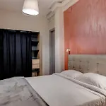 Aristotelous Family & Friends Two Bedrooms & Two Living Rooms Apt