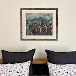 Aristotelis Cozy And Playful At Roman Forum