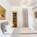 King George 32 Luxury Apartment