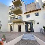 Quirky & Classy Flat In Salonika