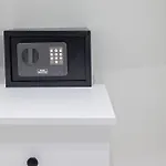 New Luxury Apartment In Downtown