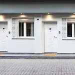 New Glamorous Apartment In Downtown