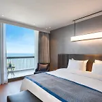Makedonia Palace