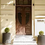 Taskou Luxury Suites