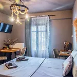 Danae Apartments