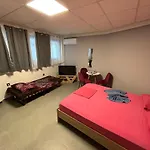 Debbies Rooms 8