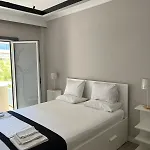 Chic & Cozy Apartment