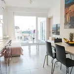 Queens Suite