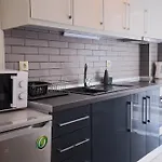 Phaedrus Living: City Flat Megakleous