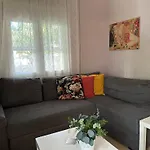 Oasis Luxury Detached House In Thessaloniki With Hydromassage