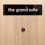 Downtown Luxury Boutique Suites - The Grand Suite