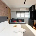 Valaoritou 3 Luxury Rooms