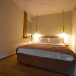 Coloris Aureus Room
