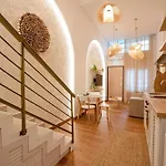 Namaste Lofts Near Seaside