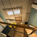 Floating, Cosy Studio 8\' Walk From The Seaside