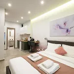 Dk Mini Studio White Tower