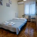 Cityscape Central Apartment