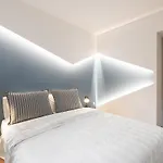Innovative 2-Br Futuristic Flat In Ladadika
