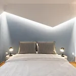 Innovative 2-Br Futuristic Flat In Ladadika