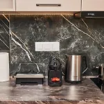 Dream Luxury Apartment In The City Center By Binobi!