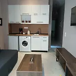Black Onyx Comfort Suites