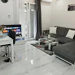 Λαμπερό Διαμέρισμα 2