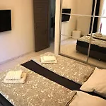 Laura Aristotelous Square Apartment